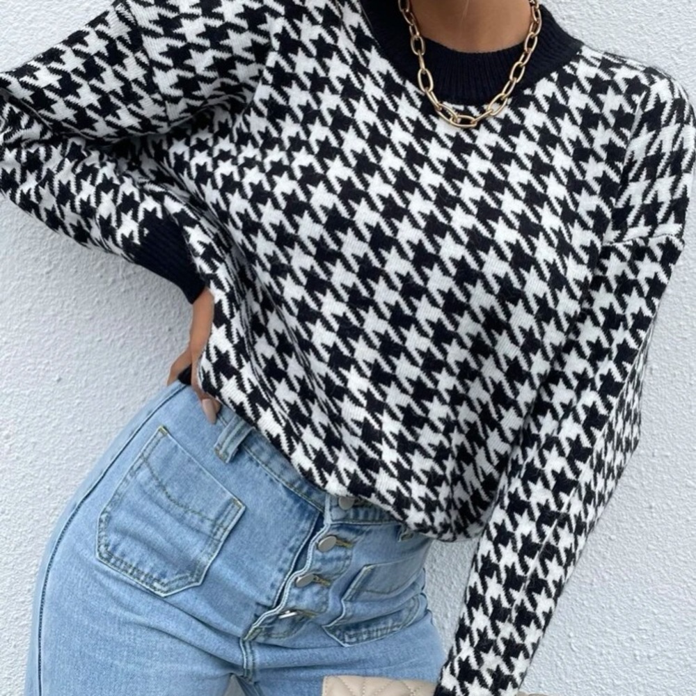 Black and white Houndtooth sweater